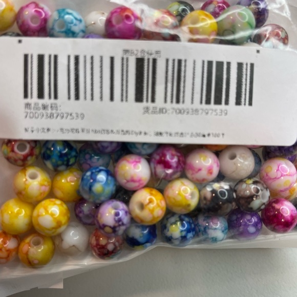 100 Pieces Of Crystal Flower Circular Acrylic Beads - Picture 8 of 8